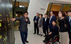 김정태 서울시의회 도시계획관리위원장 서울비엔날레전시장 방문