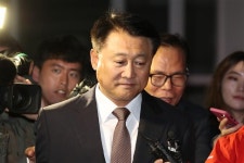 ‘선거 개입’ 강신명 구속, 이철성 기각…전직 경찰수장 운명 엇갈린 이유