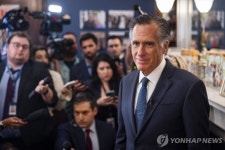 미 ‘고령 정치인 논란’ 속 이런 정치인도…‘새 세대에 물려줘야’ 미트 롬니 상원 재선 불출마 선언