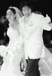 영화배우 김수로 결혼식... 13년 사귄 탤런트 이경화씨와