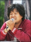 성지루 "출연 배우 모두가 배에서 내용물 확인"
