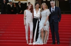 크리스틴 스튜어트, 칸 레드카펫서 바지