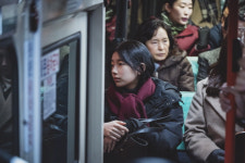 지금껏 보지 못한 수지의 얼굴..쿠팡플레이