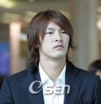 日 대표 골잡이 마키, 연상의 여배우와 결혼