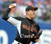 SK, 日 76승 투수 가도쿠라 영입