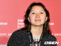 "개막작 초청 감사"..