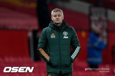 퍼기 타임 부작용? 솔샤르, 극장골 내준 후 "추가시간 왜 4분?"