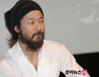 아사노 타다노부, "나는 영화만 하는 배우"