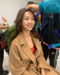 씨스타 출신 다솜, 드레스 입고 고풍+섹시美 발산..상큼 미소는 덤