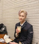 아스트로 문빈, 팬심 저격하는 훈훈한 비주얼..조각 미남의 정석