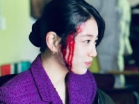 수지, 피 철철..