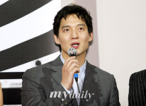 유태웅, "시사회 무대, 처음 올랐습니다" (공필두)