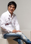 가수 이용, 주부팬 위한 리포터 변신
