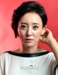 윤다경, 그녀가 배우를 그만두려 했던 이유(인터뷰)