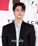 송강, 日 배우 이와타 타카노리에 “‘기상청 사람들’ 전문용어 외우기 힘들어...” 토로