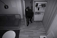 모르는 女 자취집 1년간 잠입해 즐기며 옷까지 훔친 20대男