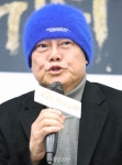 김학철 "64만에 연극계 막내"