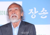 울먹이는 배우 우상전