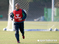 전북 이적 김용희, "팀에 보탬 되는 선수가 되겠다"