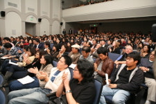 28일 미국서 선공개된