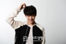 첫 영화, 첫 주연, 첫 영화제 진출…행운의 신인배우 신재하