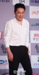 개그맨 정찬우, ‘기부스’ 통해 30억원대 기부