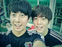 김형준-이현우, 친분 과시