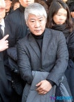 김태욱아나운서, 故김자옥 발인 참석…말없이 비통한 표정