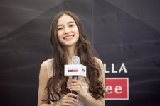 "서울 왔어요" 안젤라 베이비, 자체발광 대륙여신