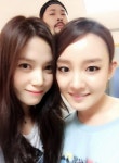 영화배우 권다현, 윤하와 찰칵…"깨알 미쓰라진 폭소"