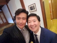 이병헌-켄 정, 할리우드 배우들의 인증샷…
