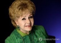캐리 피셔 사망 하루만에.. 母 데비 레이놀즈 별세