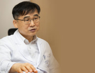 김우주 교수 "정부, 국민 협조로 번 시간 동안 대체 뭐 했나"