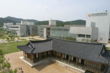 성희롱 교수 ‘해임’이 지나치다고?