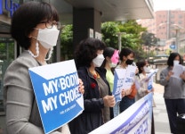 "속옷은 흰색·포니테일 금지...이런 학교가 전국 152개나"