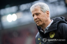 파브레 감독 "홀란드, 믿을 수 없는 경기"