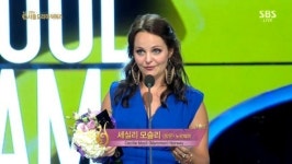 ‘맘몬’ 세실리 모슬리, 서울드라마어워즈 연출상 수상…TV부문 이어 2관왕