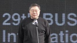 "전도연과 술 마시다가 만들어"…