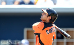 좋은 타격감을 유지하는 브라이언 로버츠