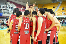 김태형-김태홍 코치가 다른 듯 같은 이유, ‘정상’이라는 같은 목표를 갖고 있다