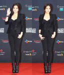 강소라, 올블랙 시크 파격 의상으로 레드카펫 밟아 ‘후끈’