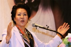 가수 패티김 “퇴장 역시 아름다워야” 은퇴선언
