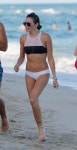 케이티 캐시디, 독특한 비키니에 드러난 탄탄 몸매