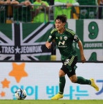 ‘리빙 레전드’ 최철순, 전북과 2년 계약연장…프로 커리어 20년 채운다