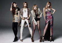 2NE1, 亞 가수 최초
