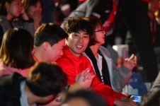 SK, 개그맨 김범용이 진행하는 1인 구단 방송 실시