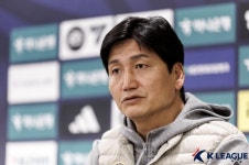 이영준·조현택 28일 ‘김천 복귀’에 정정용 감독 “통화해보니 힘들어하는 것 느껴져... 함께 이겨내고 더 ...