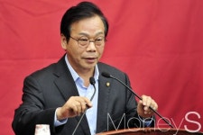 이완영 집행유예,