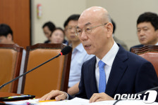 이효성 "강남에 교수 많이 산다…투기여부는 모르고"