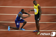 개틀린, 9초92로 볼트 넘어 12년만에 우승(종합)